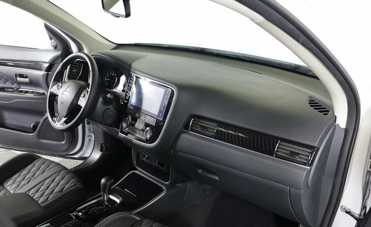 Mitsubishi Outlander - Фото 6