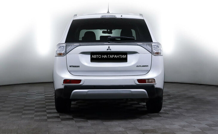 Mitsubishi Outlander - Фото 3