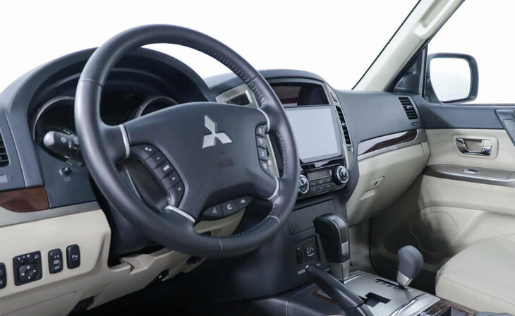 Mitsubishi Pajero - Фото 9