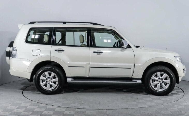 Mitsubishi Pajero - Фото 3