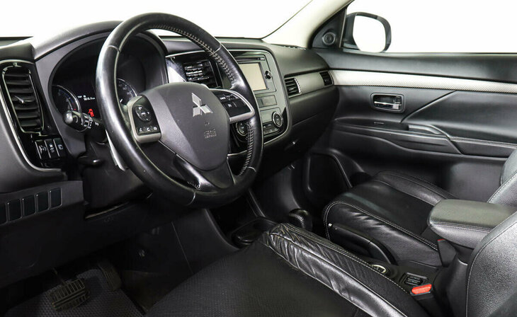 Mitsubishi Outlander - Фото 11