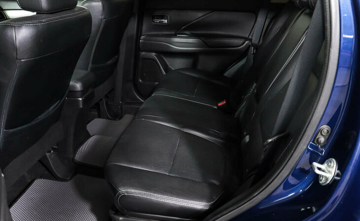 Mitsubishi Outlander - Фото 16