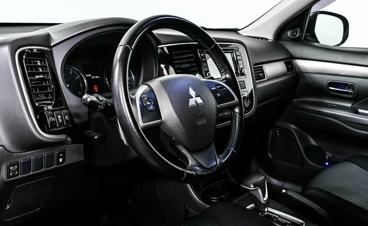 Mitsubishi Outlander - Фото 9