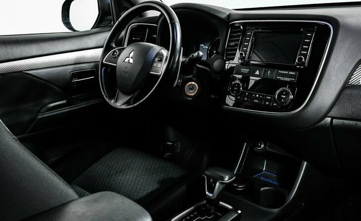 Mitsubishi Outlander - Фото 7