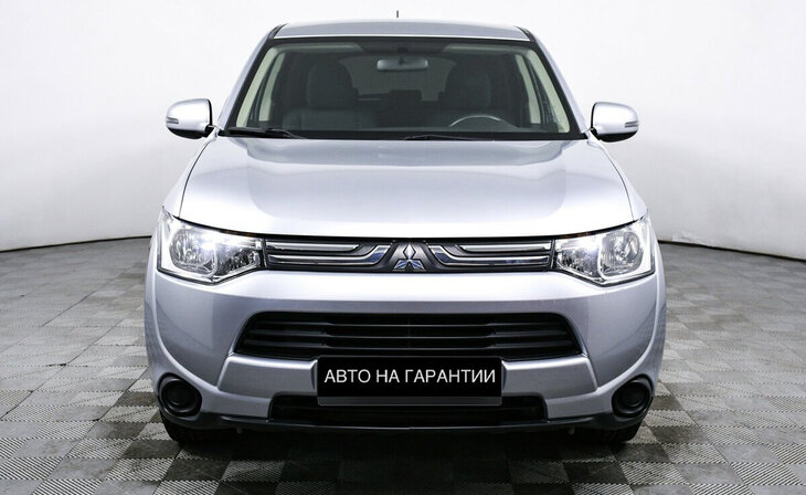 Mitsubishi Outlander - Фото 1