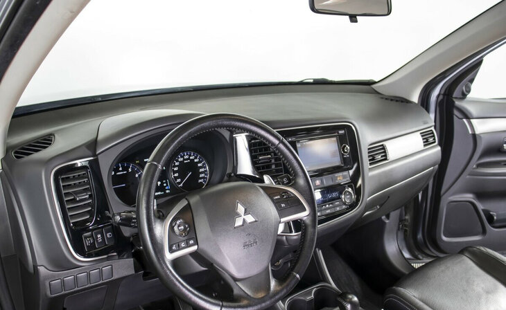 Mitsubishi Outlander - Фото 7