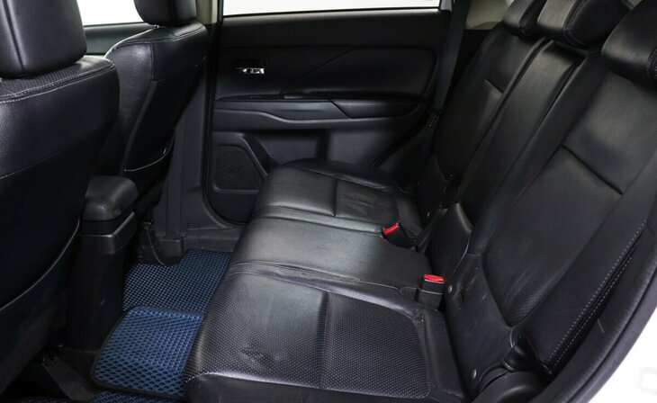 Mitsubishi Outlander - Фото 14