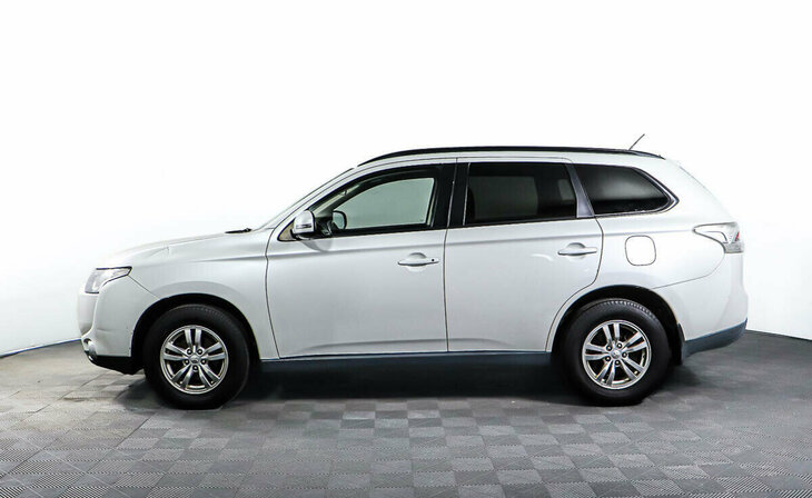 Mitsubishi Outlander - Фото 2