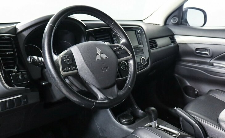 Mitsubishi Outlander - Фото 8