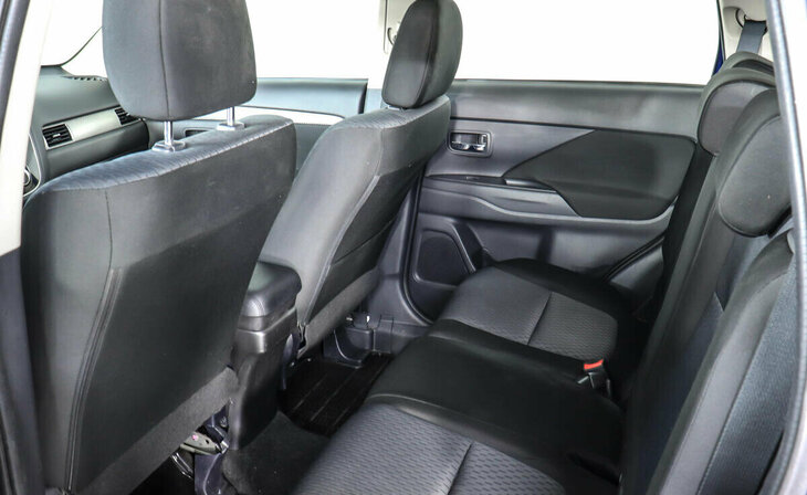 Mitsubishi Outlander - Фото 7
