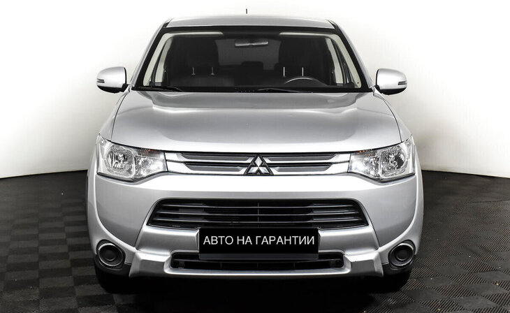 Mitsubishi Outlander - Фото 1