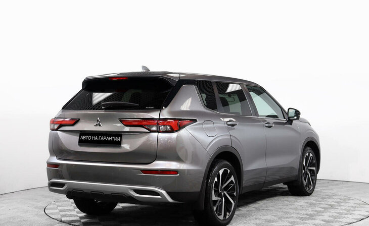 Mitsubishi Outlander - Фото 3