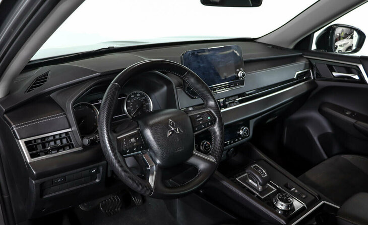 Mitsubishi Outlander - Фото 7