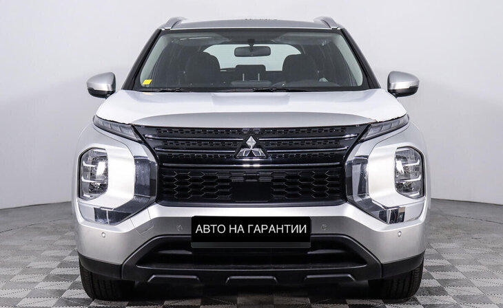 Mitsubishi Outlander - Фото 1