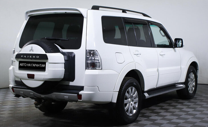 Mitsubishi Pajero - Фото 2