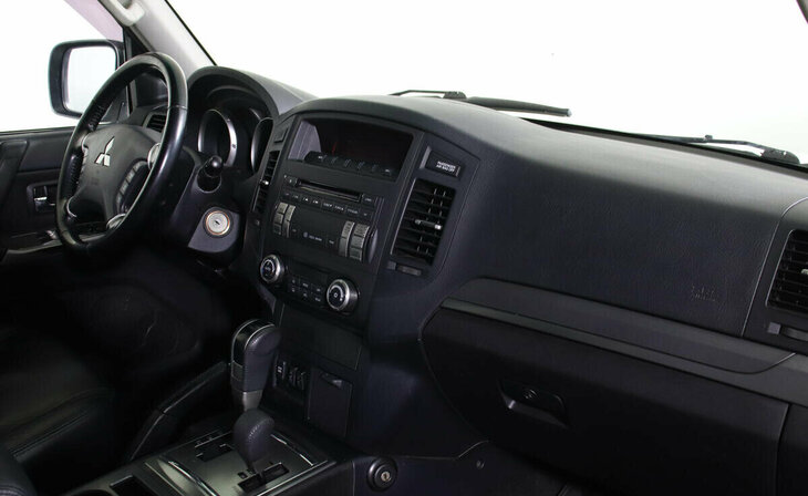Mitsubishi Pajero - Фото 4