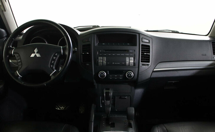 Mitsubishi Pajero - Фото 5