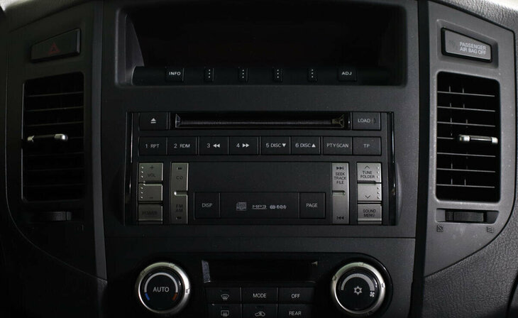 Mitsubishi Pajero - Фото 7