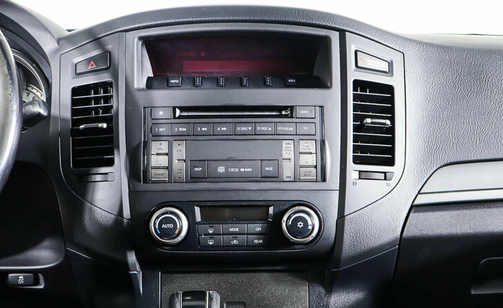 Mitsubishi Pajero - Фото 9