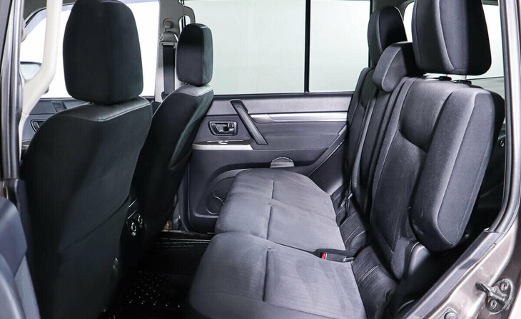 Mitsubishi Pajero - Фото 10