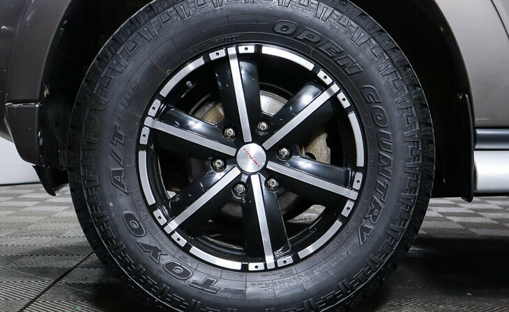 Mitsubishi Pajero - Фото 7