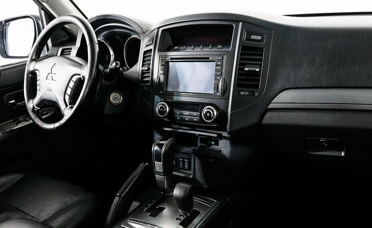 Mitsubishi Pajero - Фото 4