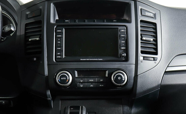 Mitsubishi Pajero - Фото 10