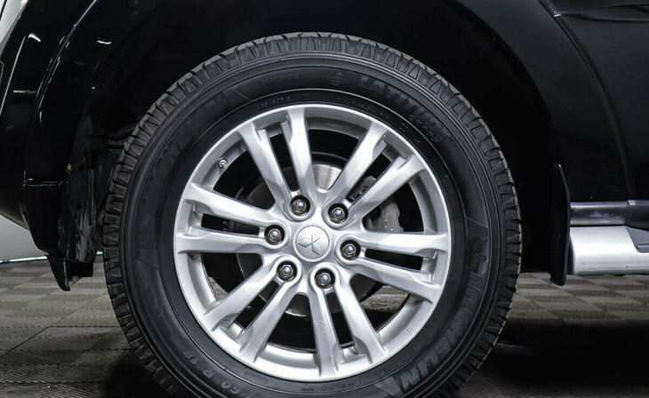 Mitsubishi Pajero - Фото 7