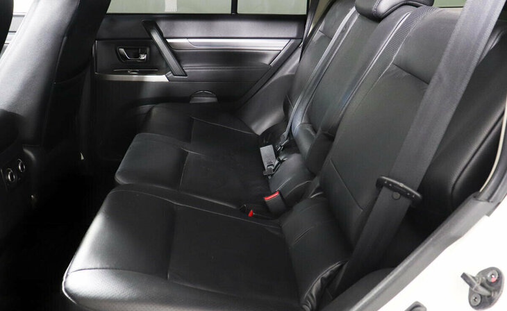 Mitsubishi Pajero - Фото 10