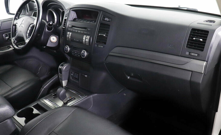 Mitsubishi Pajero - Фото 5