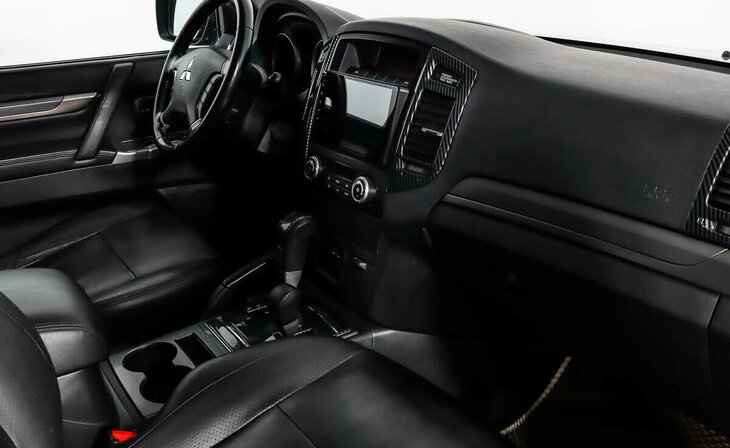 Mitsubishi Pajero - Фото 4
