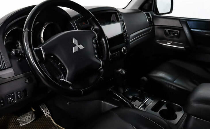 Mitsubishi Pajero - Фото 6