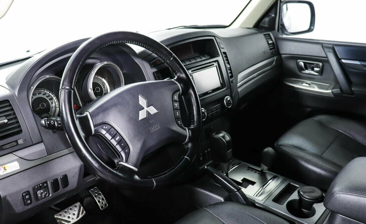 Mitsubishi Pajero - Фото 5