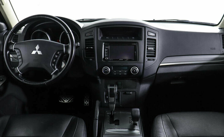 Mitsubishi Pajero - Фото 6