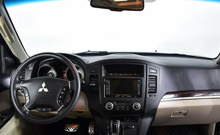Mitsubishi Pajero - Фото 10