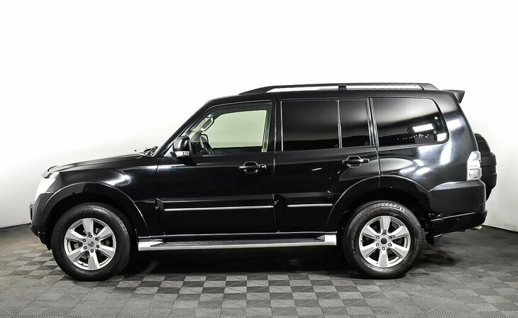 Mitsubishi Pajero - Фото 2