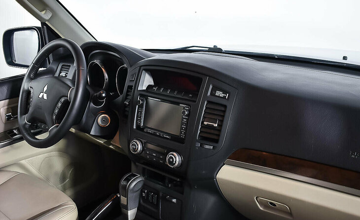 Mitsubishi Pajero - Фото 8