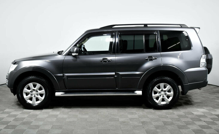 Mitsubishi Pajero - Фото 2