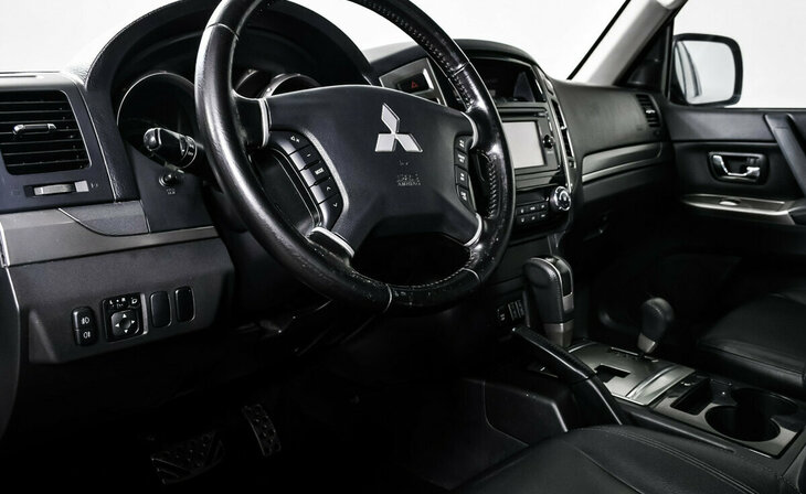Mitsubishi Pajero - Фото 9