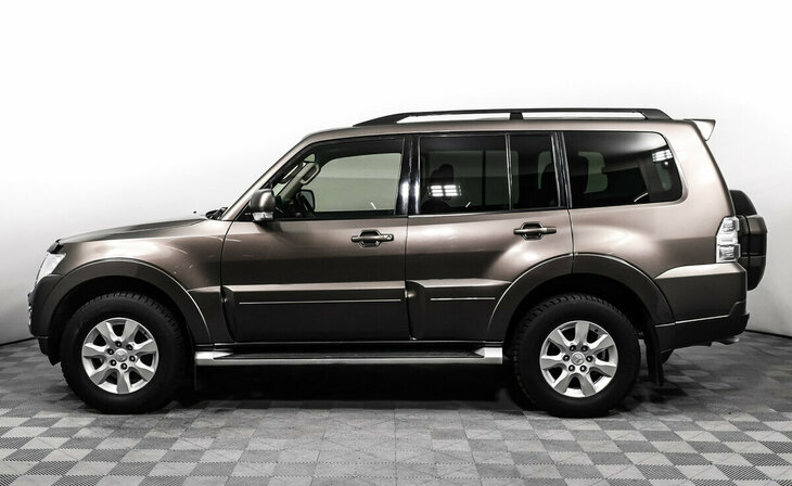 Mitsubishi Pajero - Фото 2