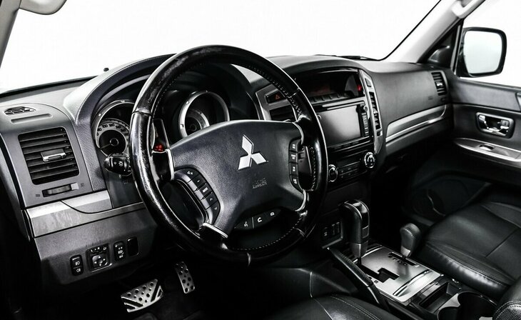 Mitsubishi Pajero - Фото 9