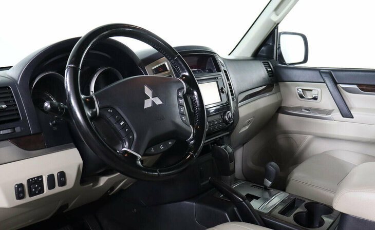 Mitsubishi Pajero - Фото 9