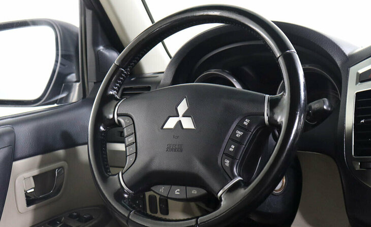 Mitsubishi Pajero - Фото 10