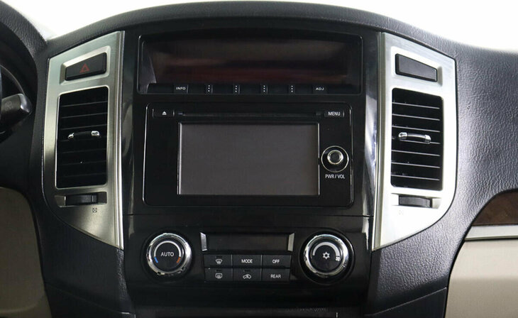 Mitsubishi Pajero - Фото 11