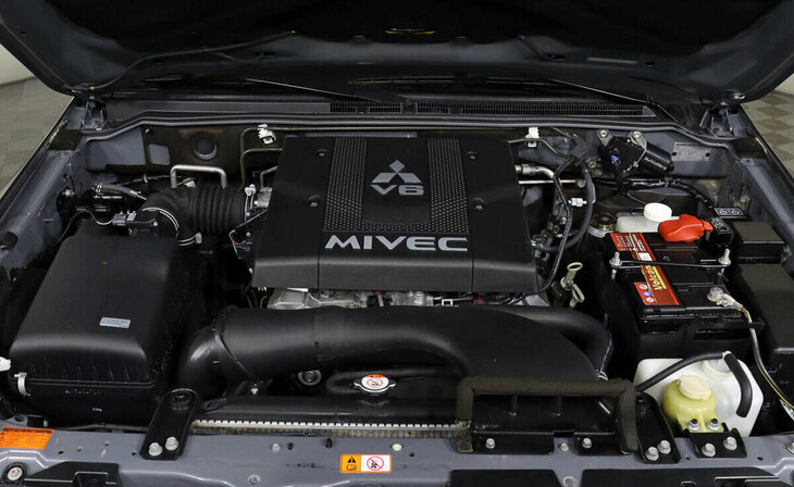 Mitsubishi Pajero - Фото 6