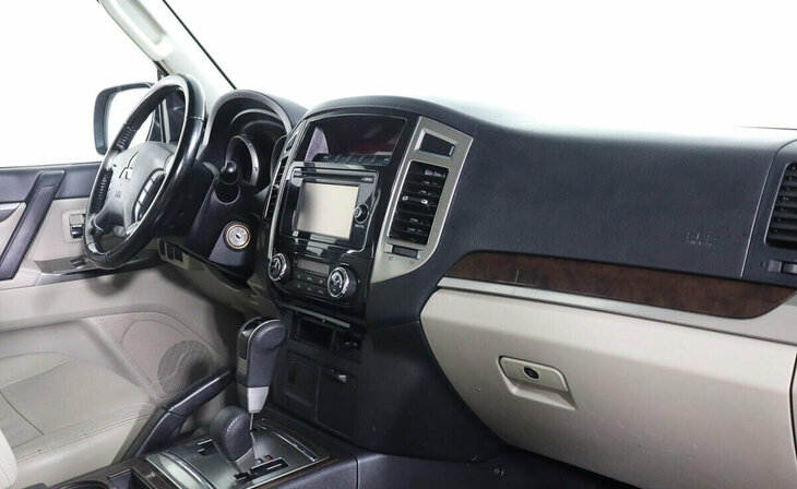 Mitsubishi Pajero - Фото 7
