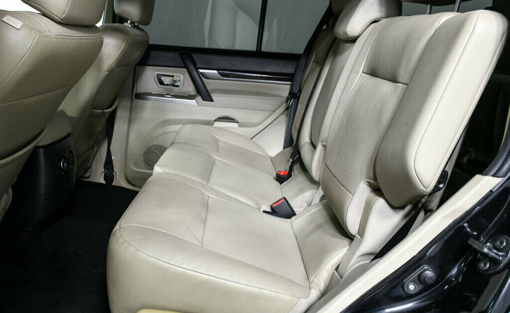 Mitsubishi Pajero - Фото 10