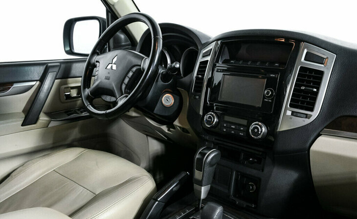 Mitsubishi Pajero - Фото 5