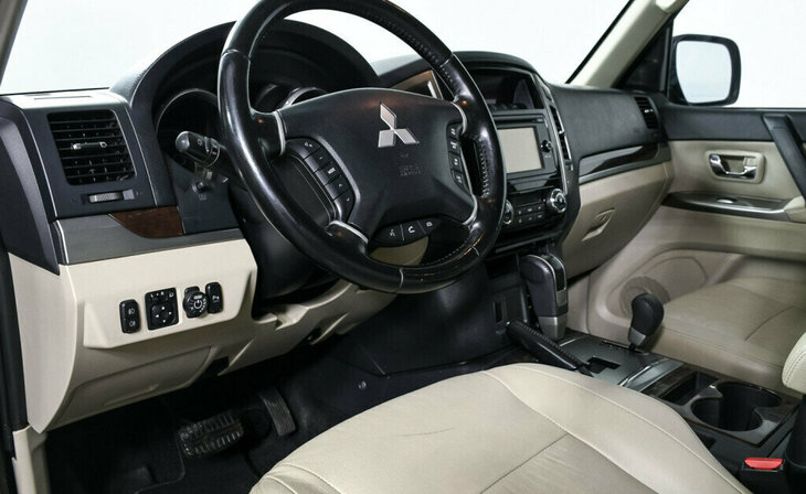 Mitsubishi Pajero - Фото 7