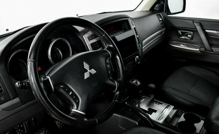 Mitsubishi Pajero - Фото 6